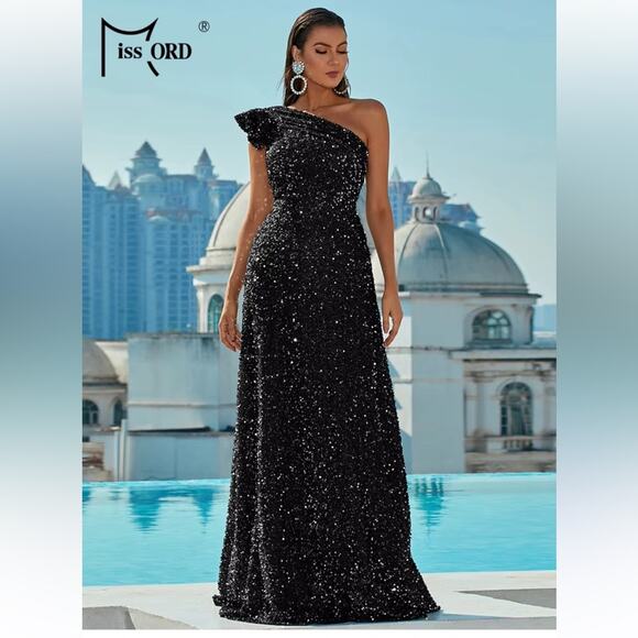 Black Sequin One-Shoulder Maxi Dress - Picture 13 of 13